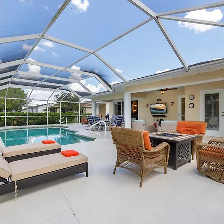 Villa Serenity Now Is The Picture-Perfect Pet Friendly Villa For You And Your Loved Ones!